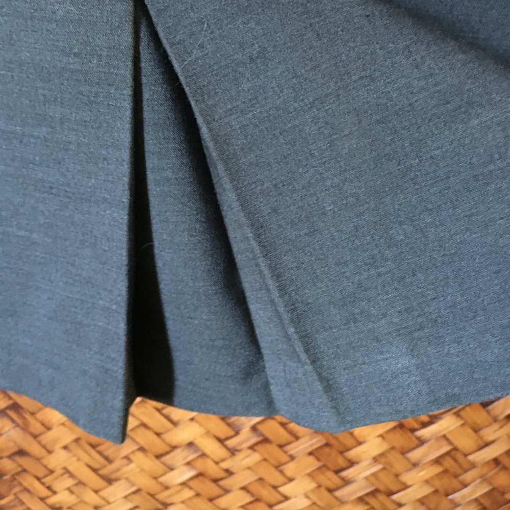 H&M Charcoal Grey Fall Kick Pleated Career Skirt US 8 Office Siren - Picture 8 of 12